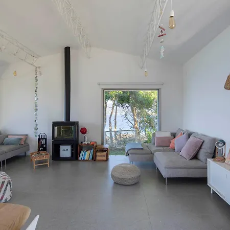 A Factoria House By Prishomes * Hio