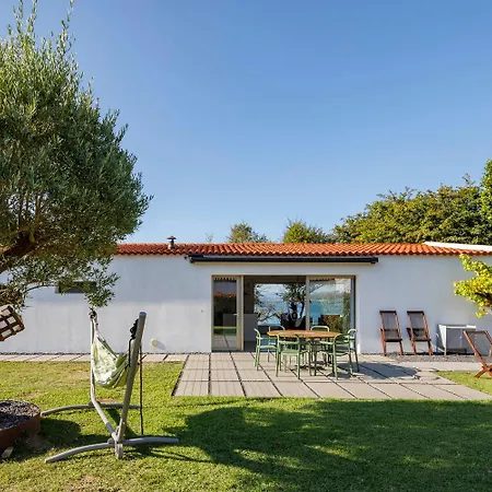 Ferienhaus A Factoria House By Prishomes *